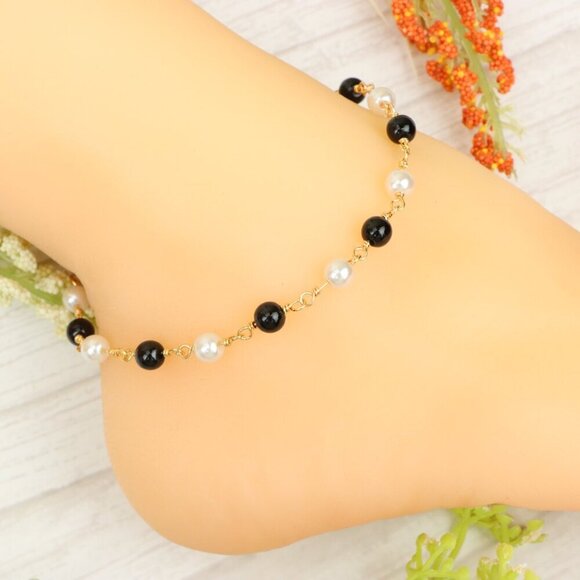 "Handmade Anklet – Elegant & Delicate Jewelry for Women | UNVRC1475 - Picture 9 of 10